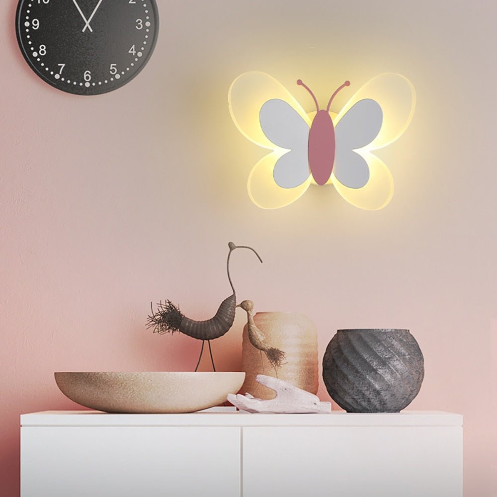 LumoWings LED-Wandleuchte modern mit Schmetterlingsdesign Gold fürs Wohnzimmer