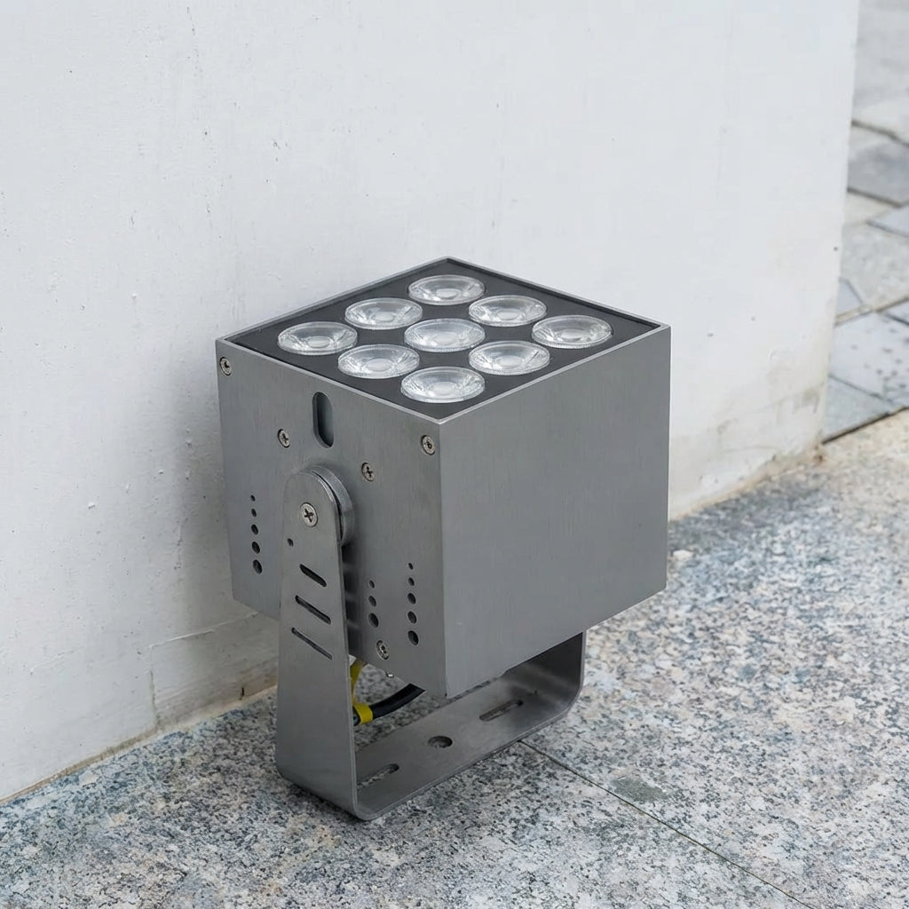 LED Außenstrahler Warmweiß Außen IP67 aus Aluminiumdruckguss Modern für Fassade und Gebäude