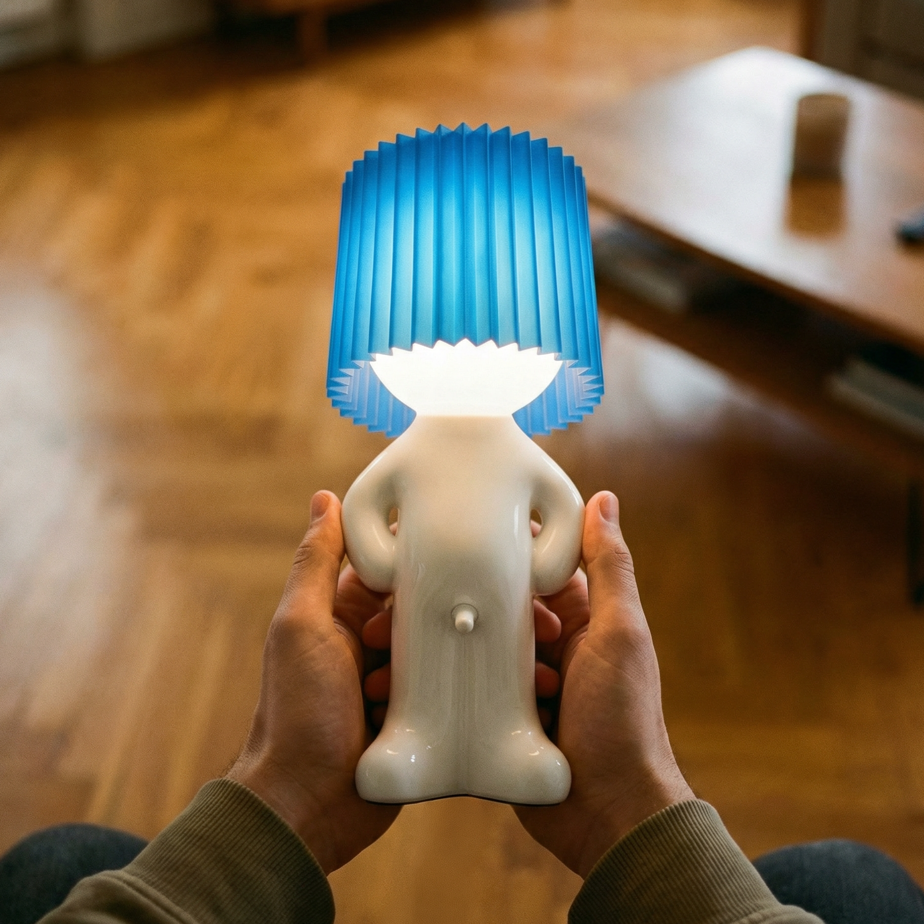 Herr Leuchte – Witzige Akku-Tischlampe mit Dimmer | Kabellos