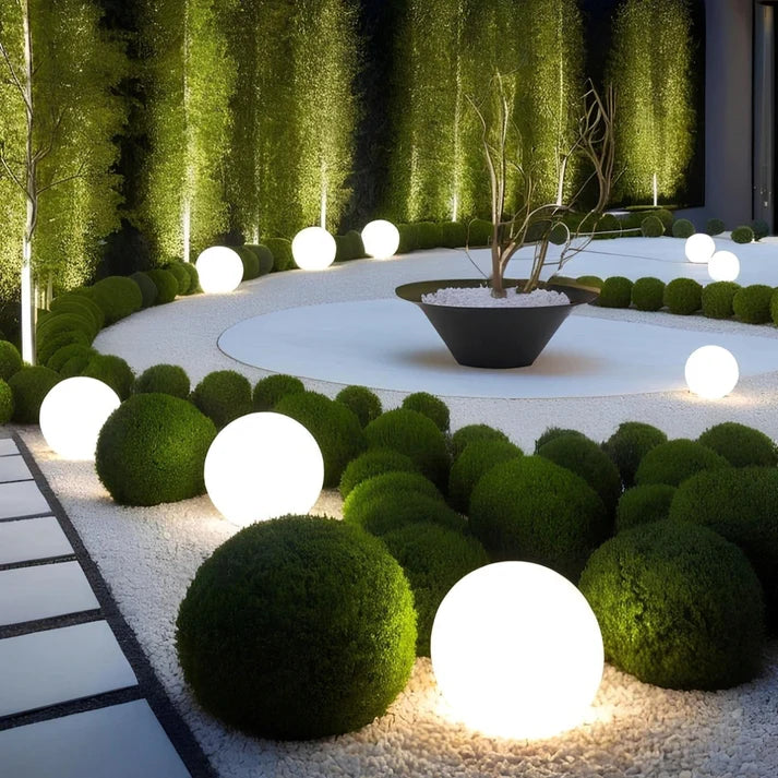 Lumora – Moderne Kugel-Gartenleuchte, LED weiß, Terrasse