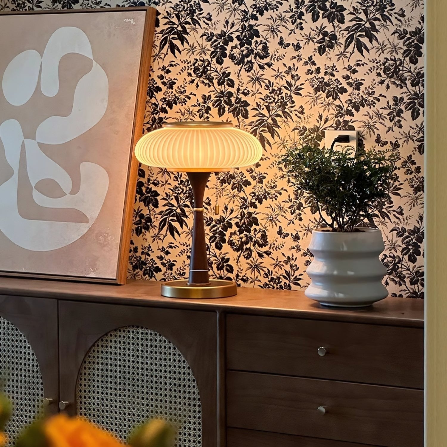 LumoShroom Vintage LED-Tischlampe – Dimmbar Holzoptik fürs Wohnzimmer