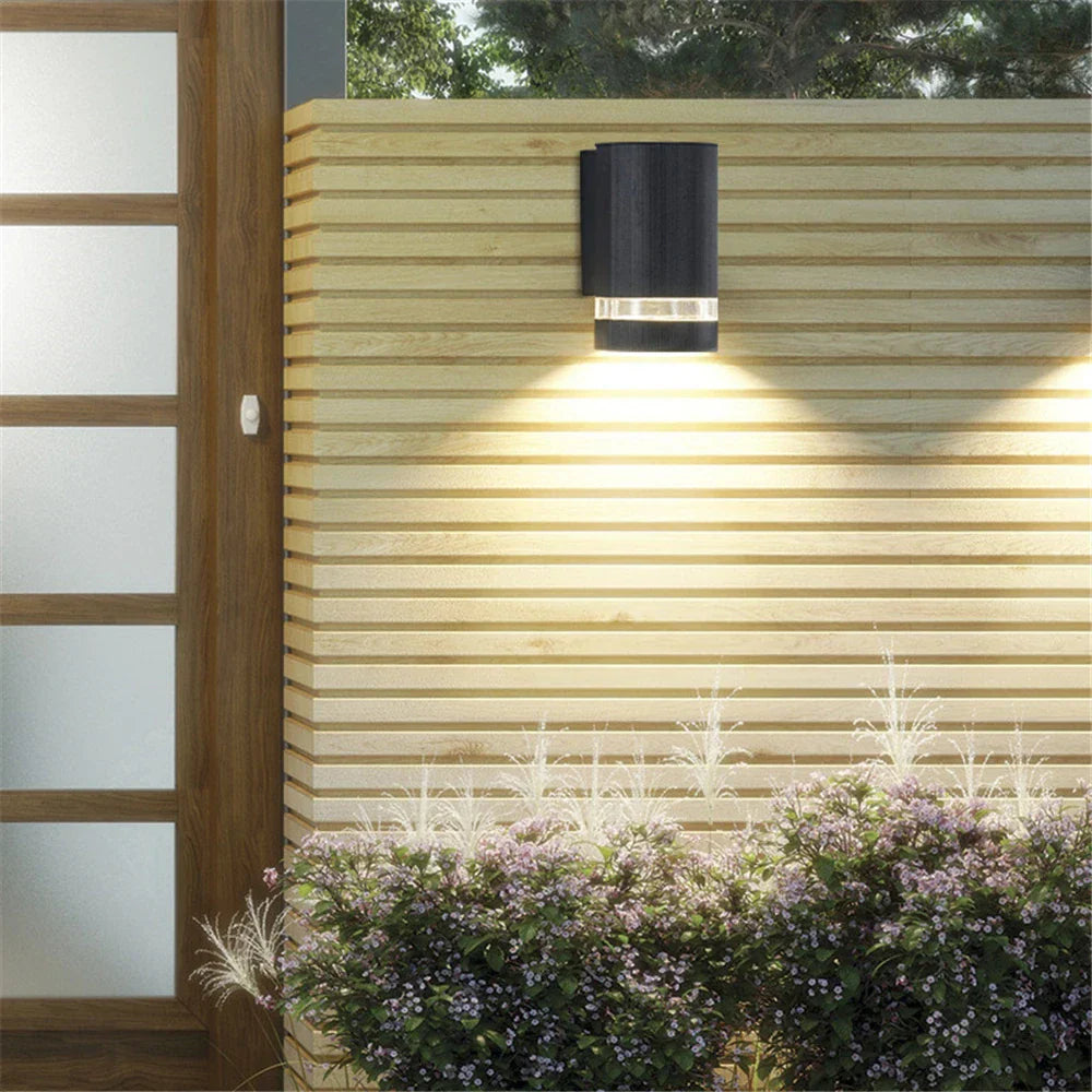 AquaLume – Wasserdichte LED-Außenleuchte robust IP65 Garten