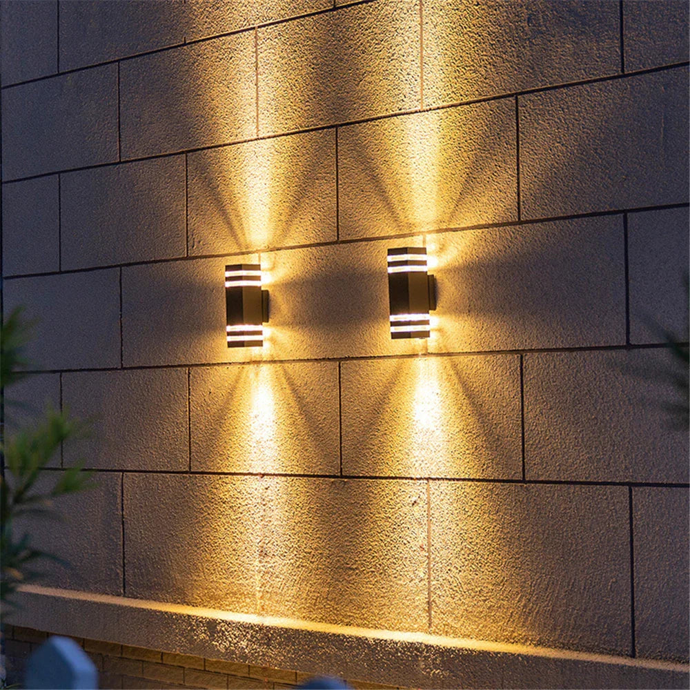 AquaLume – Wasserdichte LED-Außenleuchte robust IP65 Garten