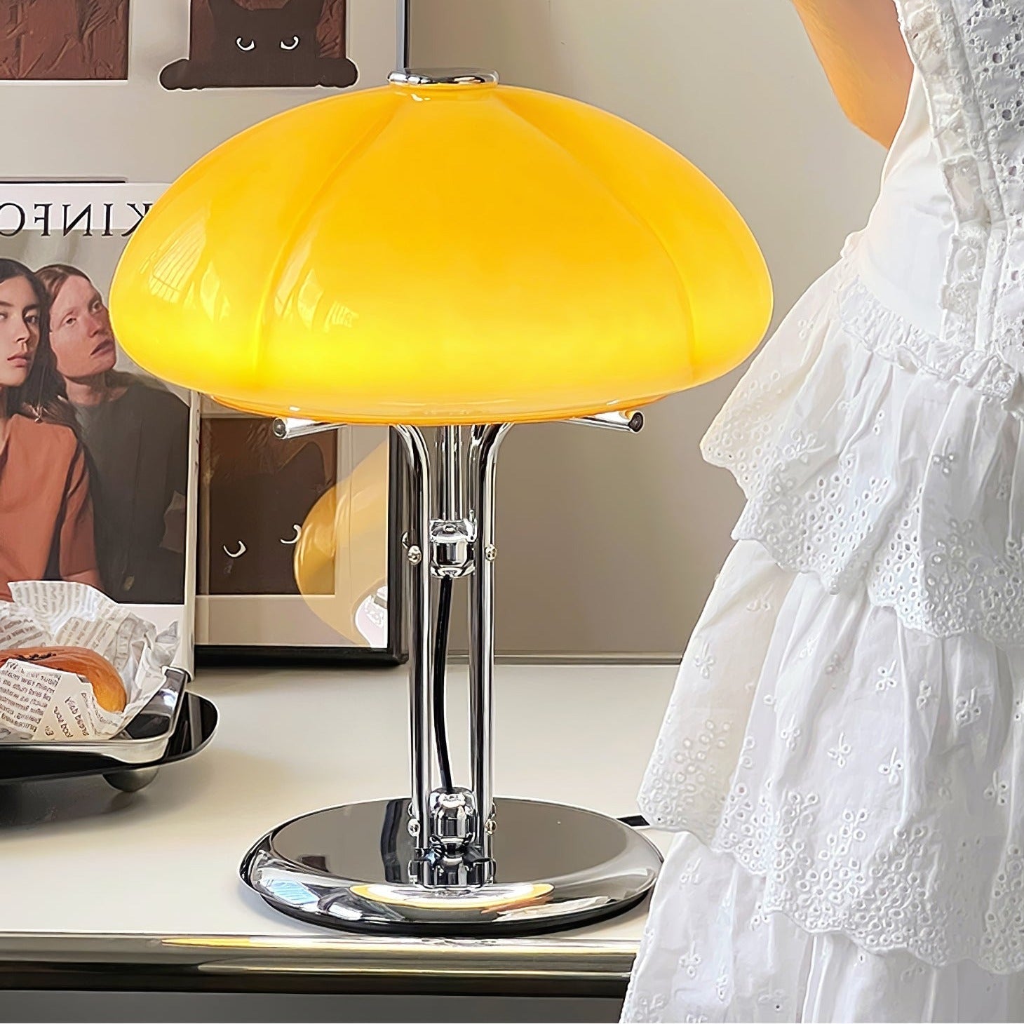 MushGlow Bauhaus Tischlampe – Modernes Pilzdesign Dimmbar Weiß Wohnzimmer