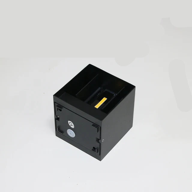 AquaShield Wandlampe Modern LED IP65 Schwarz für Garten & Terrasse