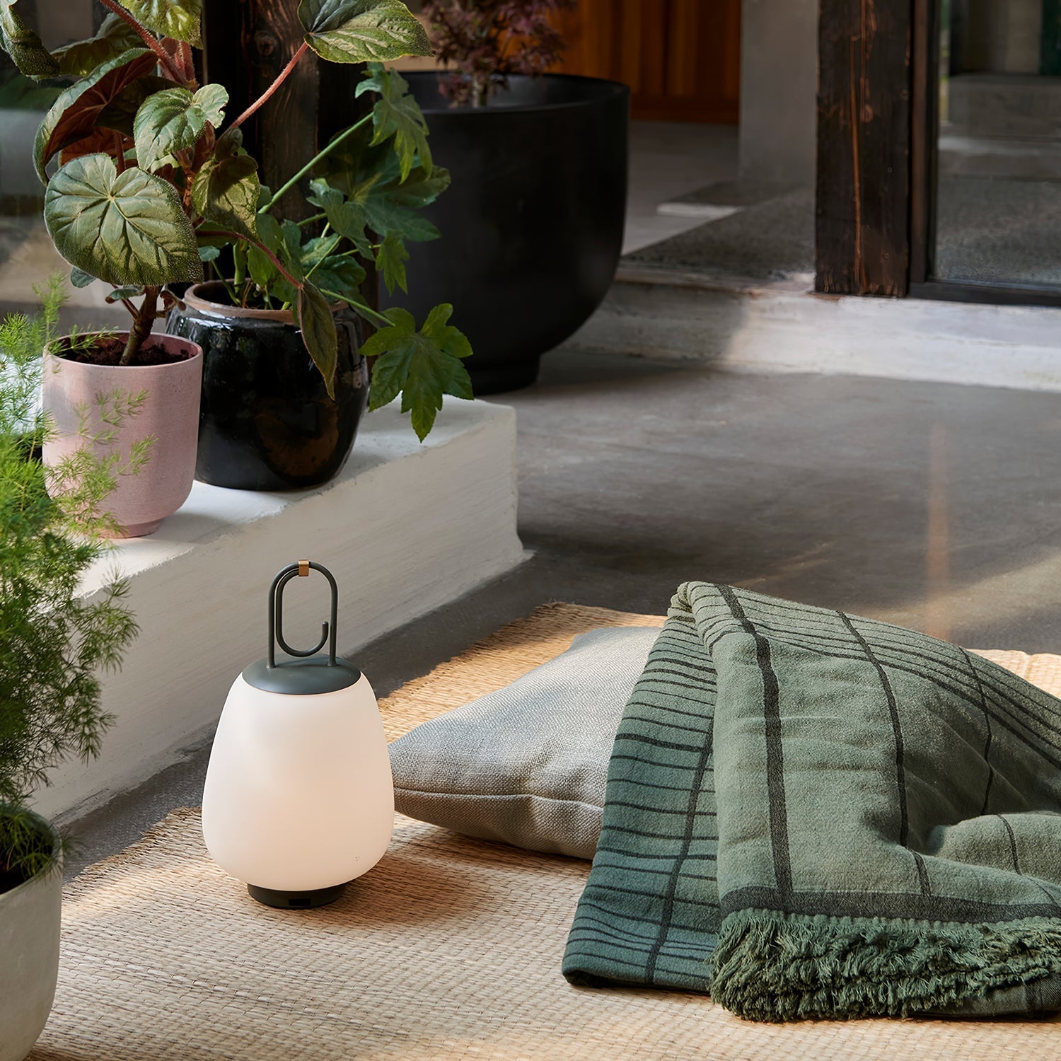 LuminaGo Tragbare Laternen-Tischlampe – Akku Warmweiß Garten & Terrasse