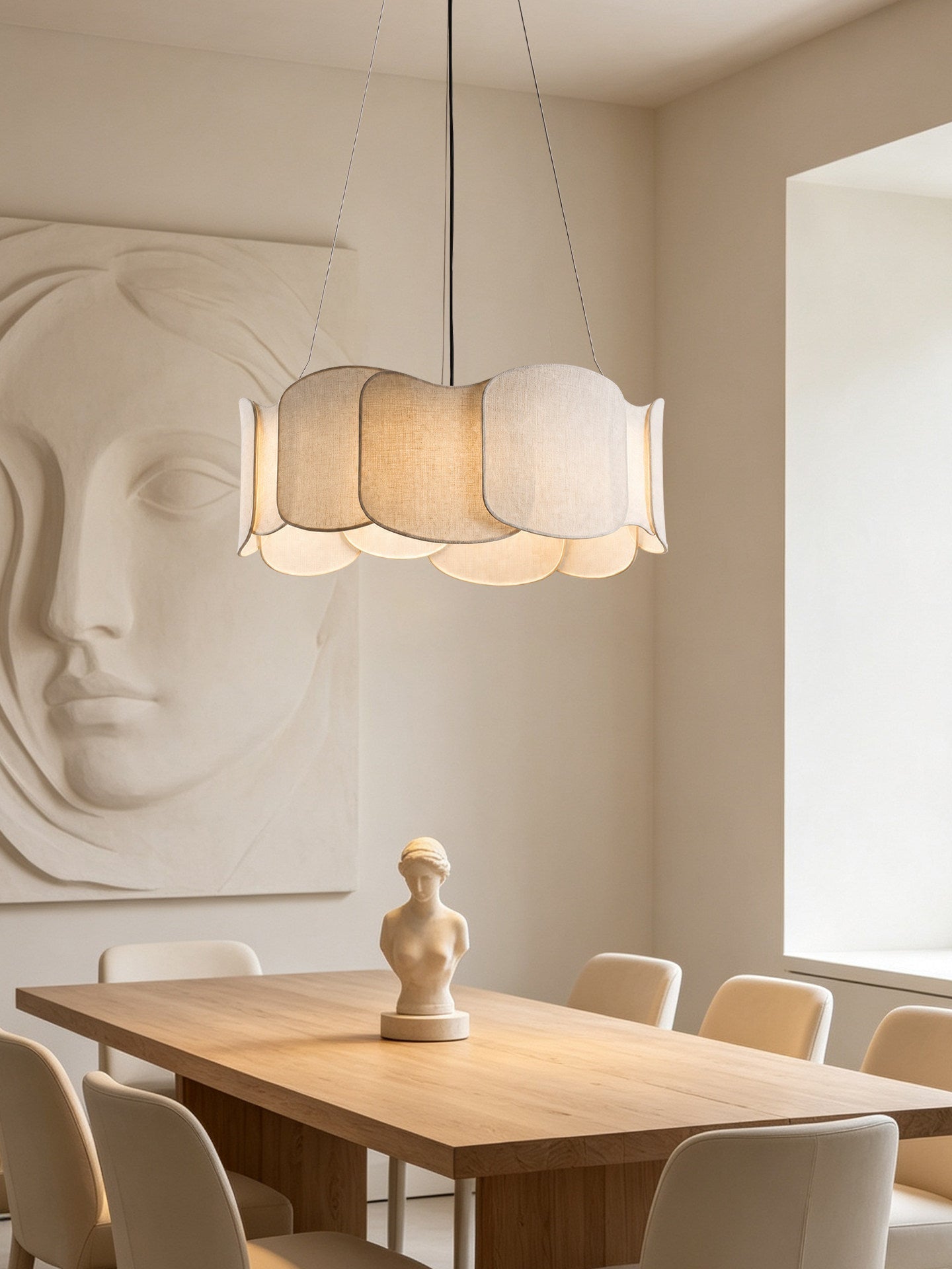 Pendelleuchte mit geschichtetem Stoffschirm