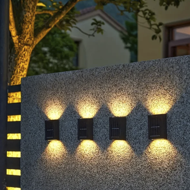 SolarLuxe  I LED Wandlampe mit Solarenergie – Automatische Funktion