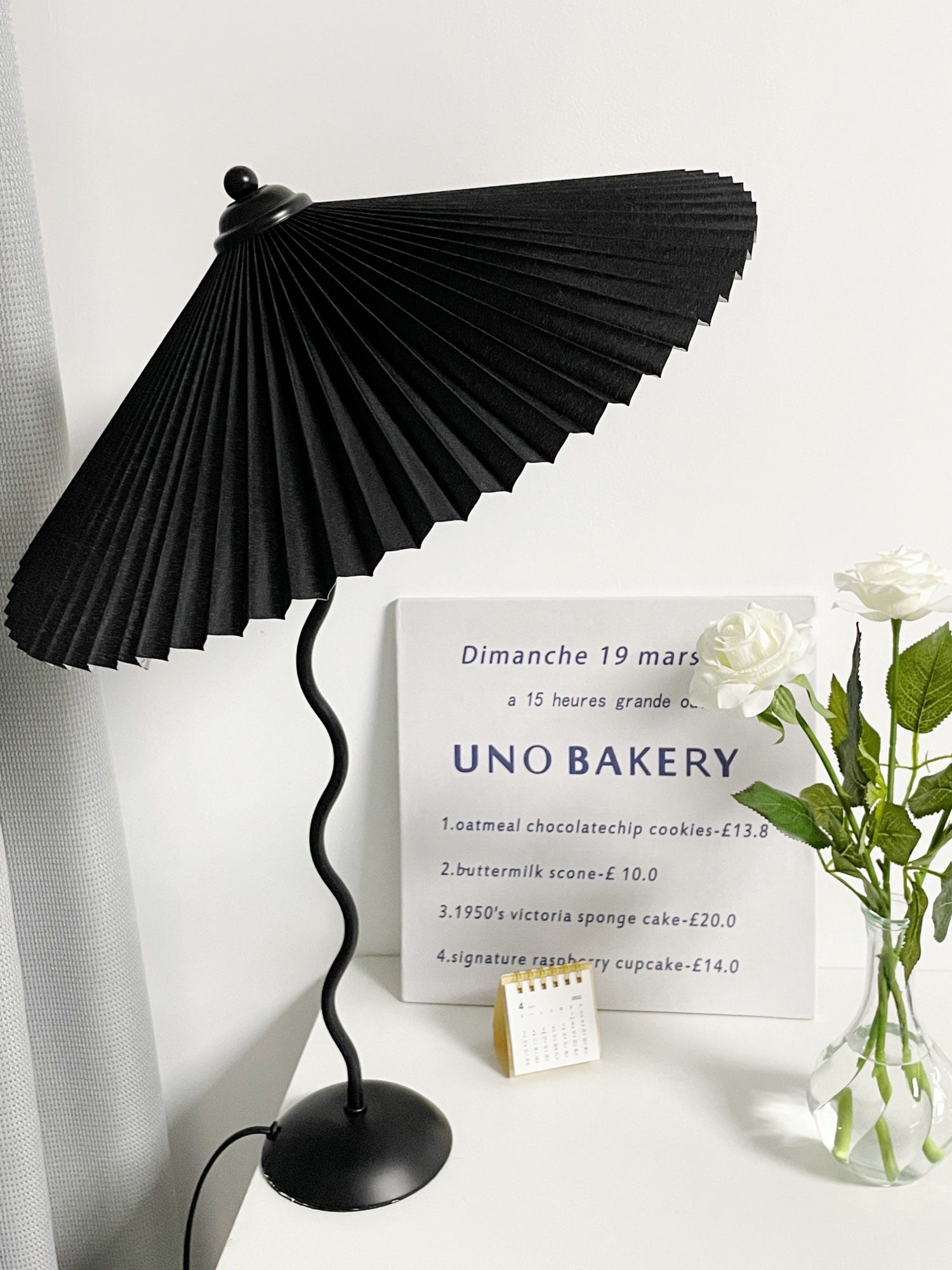 CurveLicht Design-Tischlampe – LED, Wellenform, Schwarz, für Wohnzimmer