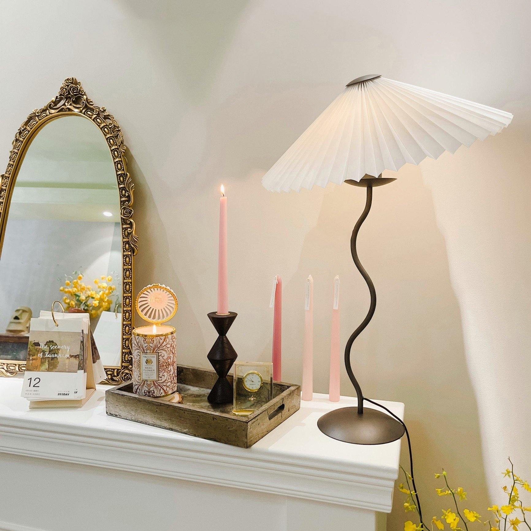 CurveLicht Design-Tischlampe – LED, Wellenform, Schwarz, für Wohnzimmer