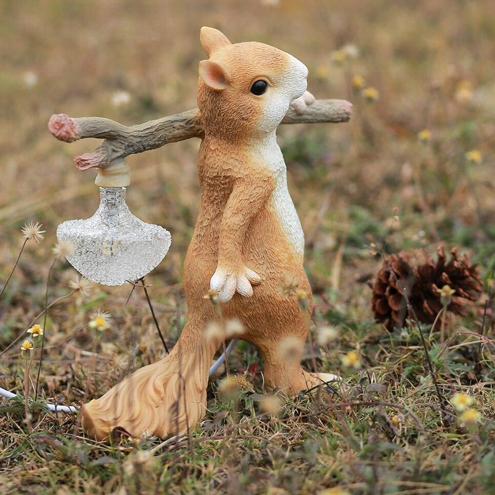 NutroLux Tischlampe Eichhörnchen Deko LED Gold für Wohnzimmer