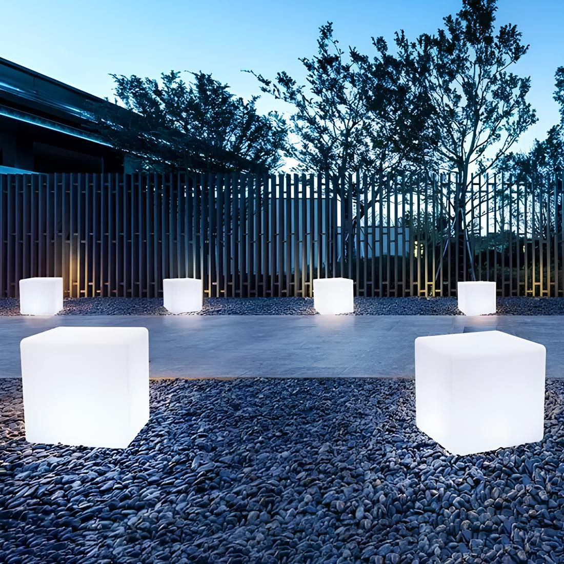 LED Gartenleuchte Würfel Weiß Außen für Terrasse und Garten IP65 Modernes Design