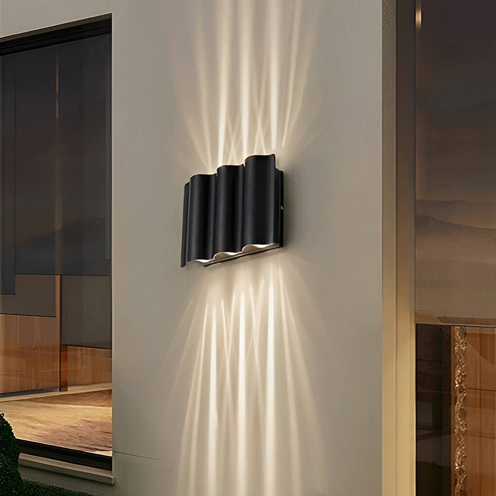 Wandleuchte | Gewelltes Aluminium, LED Up-Down-Beleuchtung 3