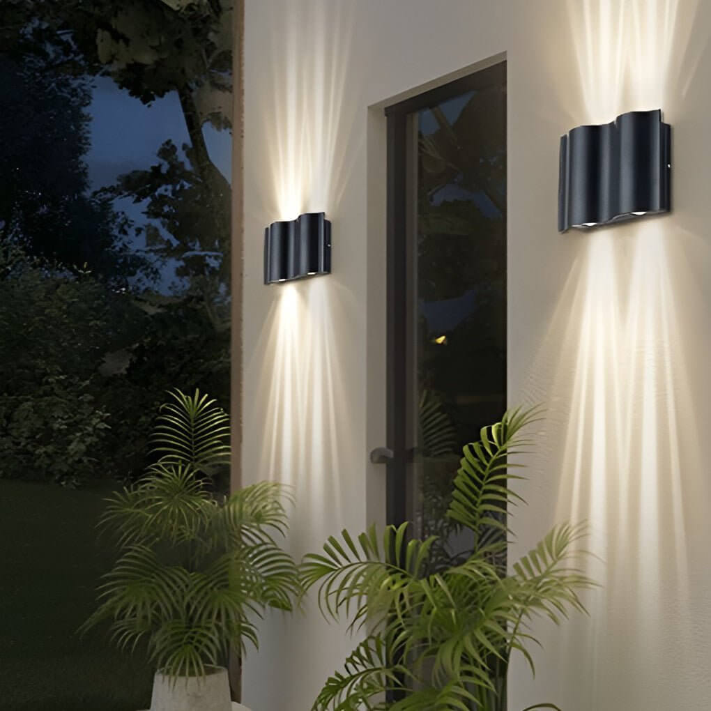 Wandleuchte | Gewelltes Aluminium, LED Up-Down-Beleuchtung 5