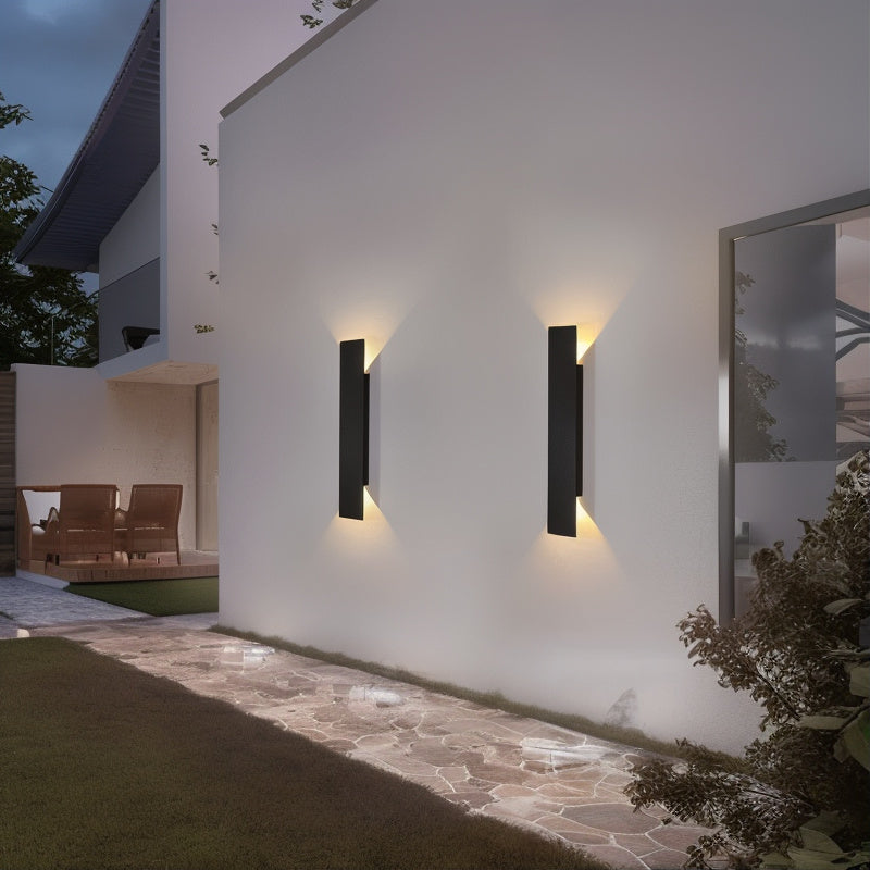 AquaLume - Wetterfeste Außenwandleuchten