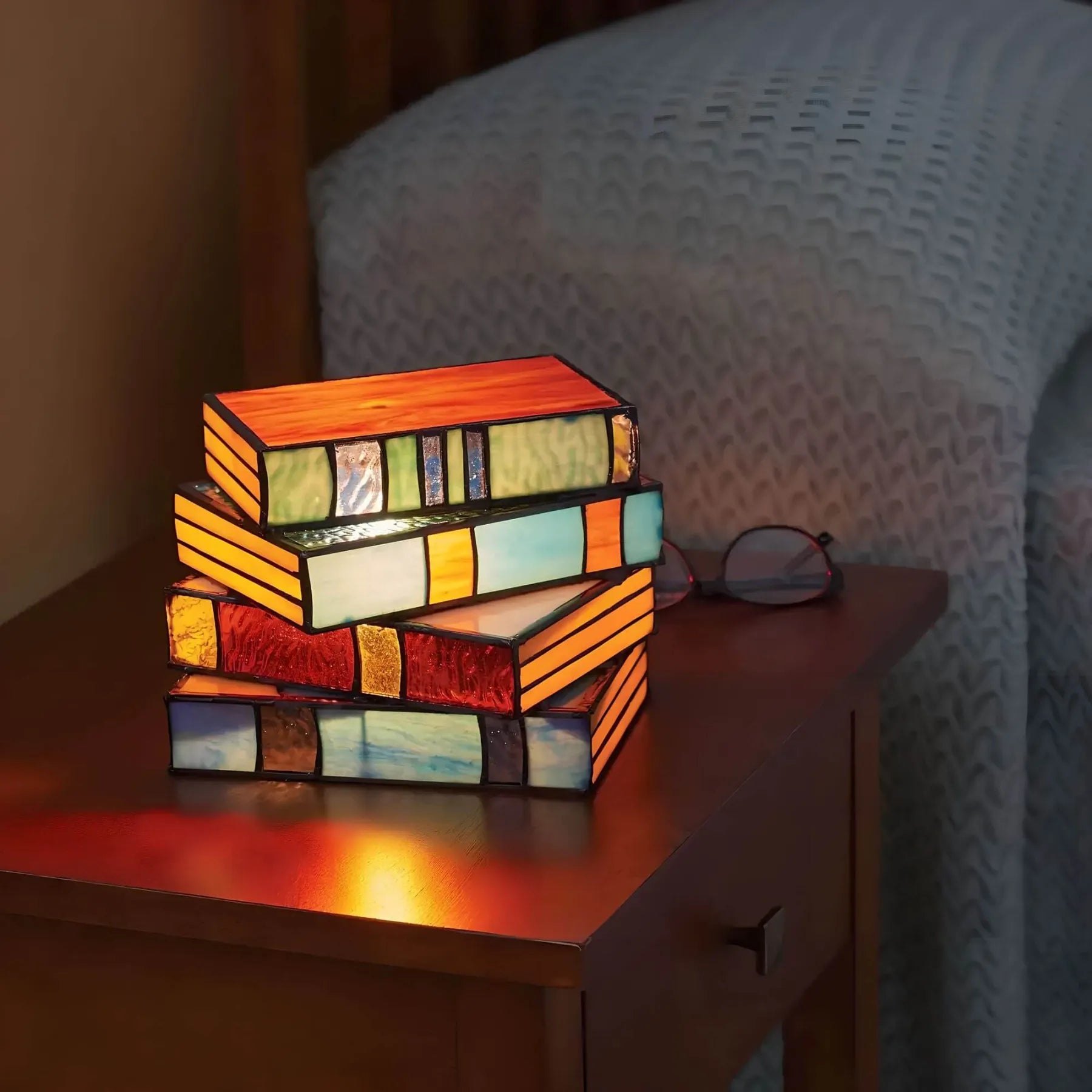 Buntglas-Buchlampe | Tischbeleuchtung im Buchdesign