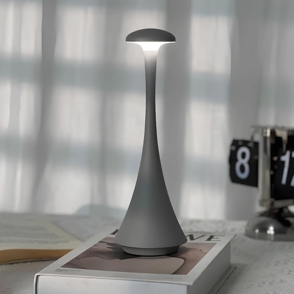 LumoSpire Design-Tischlampe LED Modern Dimmbar Schwarz für Wohnzimmer