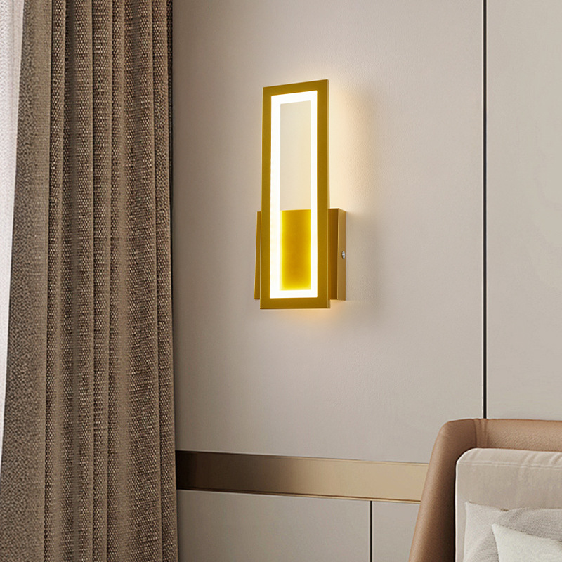 BrightLine – Goldene LED-Rechteck-Wandleuchte