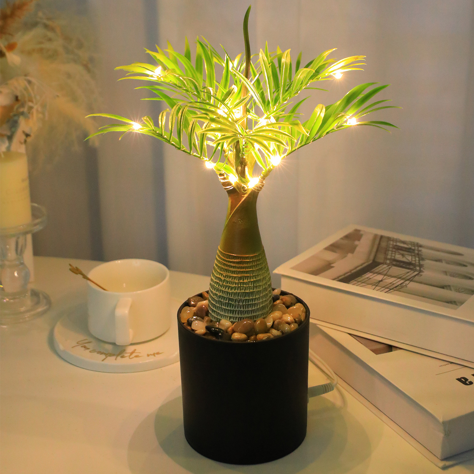 PalmGlow Ponytail – LED Deko-Lampe grün für Wohnzimmer