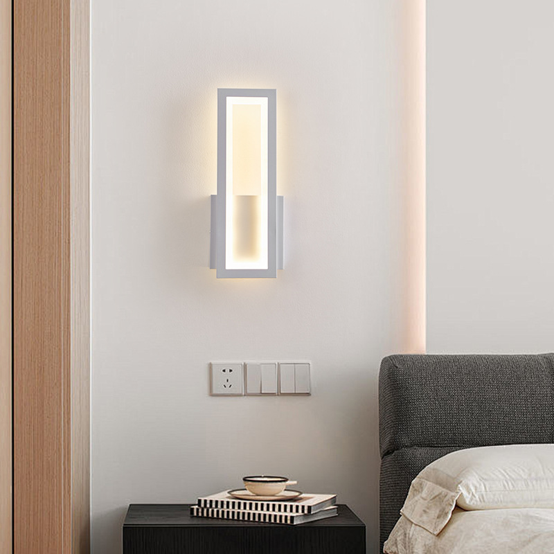 BrightLine – Goldene LED-Rechteck-Wandleuchte