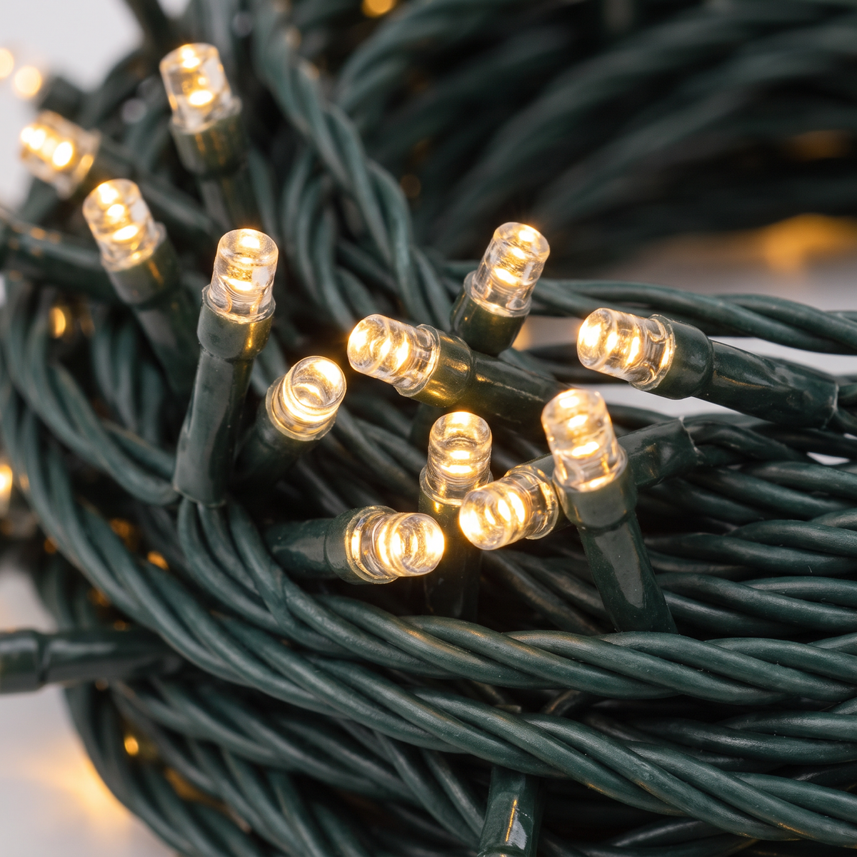LED Lichterkette außen 10 m mit 100 LEDs Warmweiß, 24V, 8 Modi, wasserdicht IP65