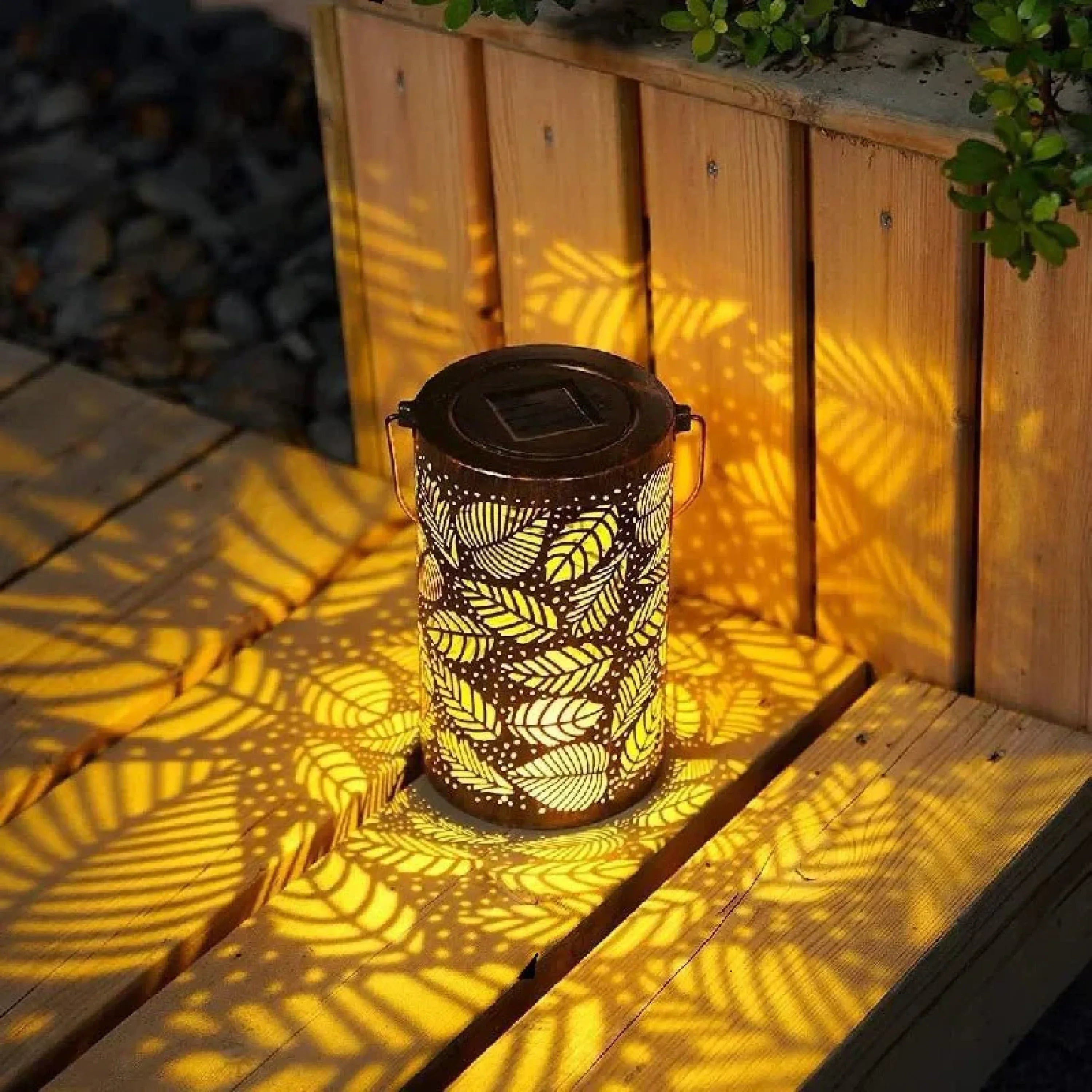 LumiBlatt | Solar Gartenleuchte – Blätter-Design, Warmweiß, Für Garten