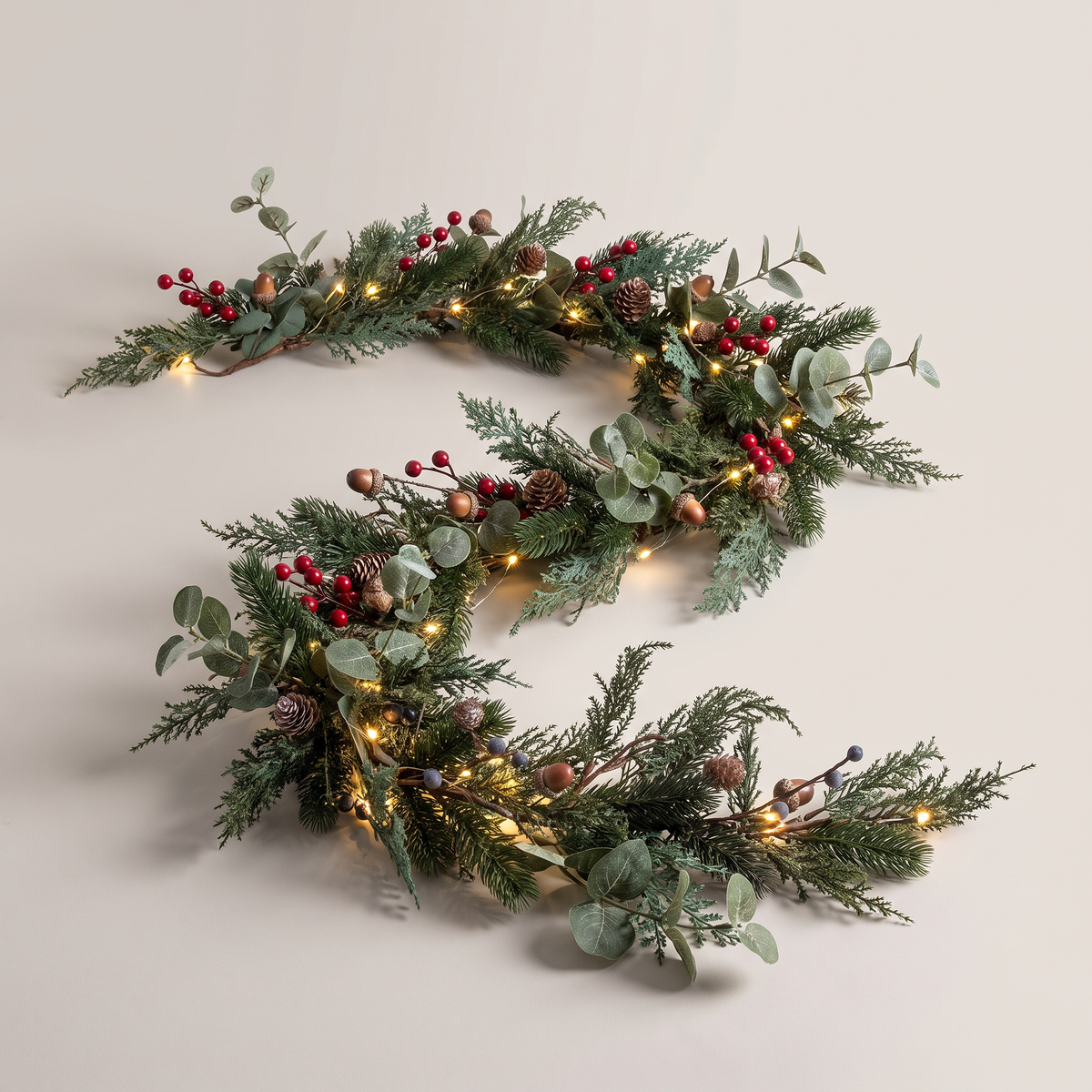 Weihnachtsgirlande 2 m mit Beleuchtung, Tannengirlande mit Beeren und Zapfen und Timer