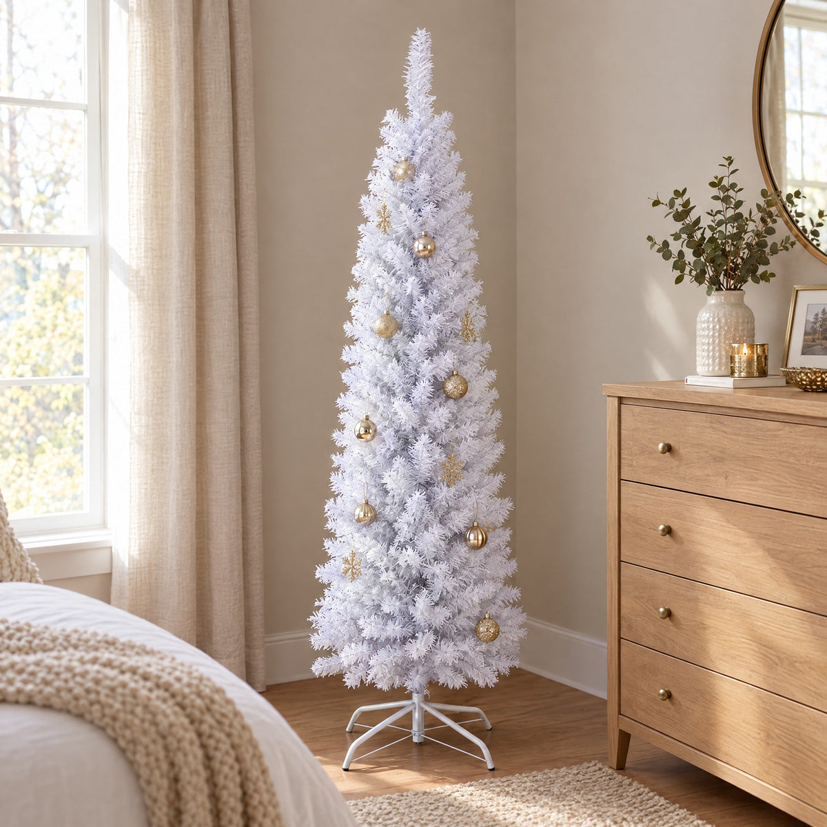 Weißer Weihnachtsbaum schmal 120 bis 180 cm, Pencil Tannenbaum mit optionaler Beleuchtung